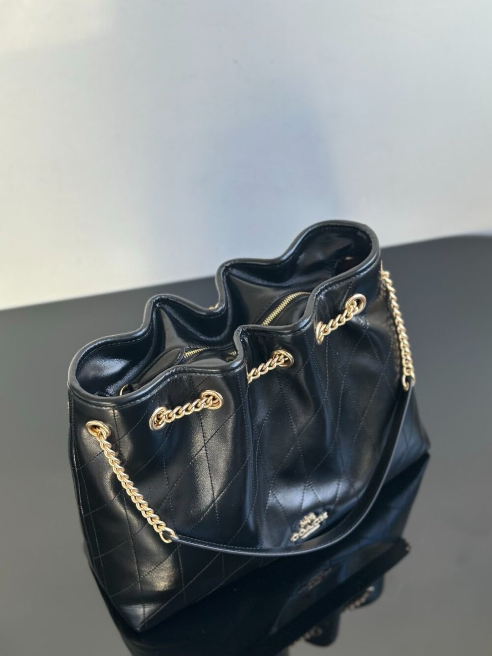 ⚫Coach Black Diamond Quilted Leather Chain Drawstring Shoulder Tote Bag - Picture 3 of 8